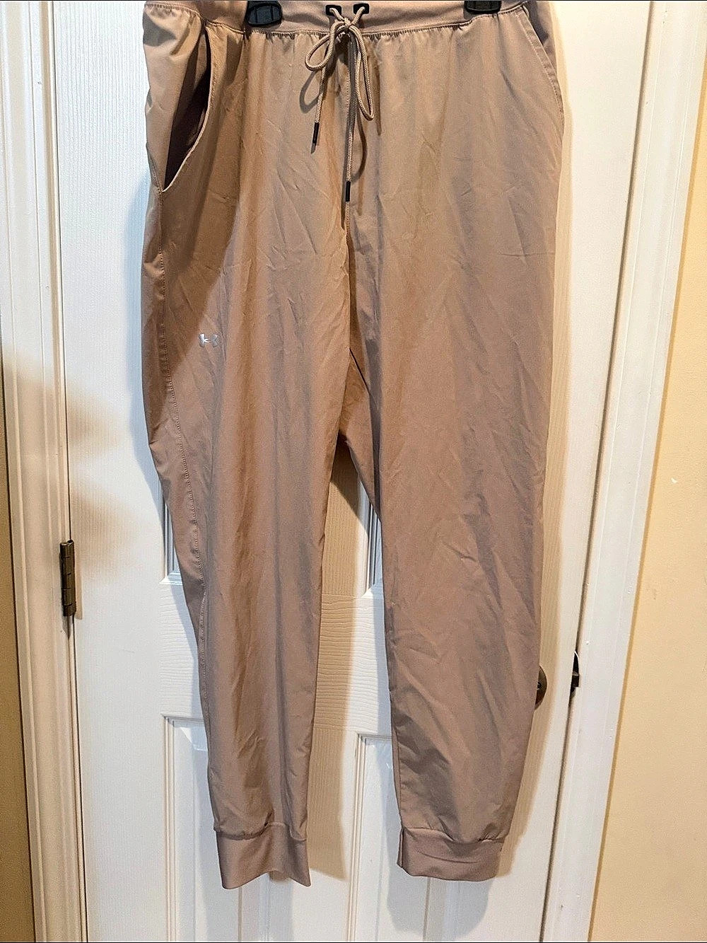 Under Armour HeatGear womens Jogger Pants in Brown Large